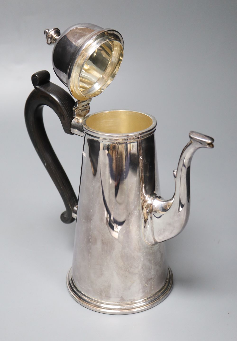 A modern silver coffee pot, C J Vander Ltd, Sheffield 1997, approx 22.3oz